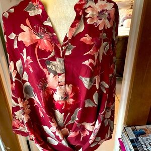 Jennie & Marlis Wine Floral Long Draped Top Size M